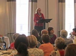 Helen Zille at the Adele Searll 100 Club
